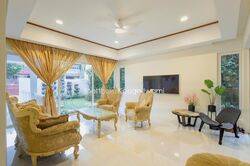 King's Road (D10), Semi-Detached #443179161